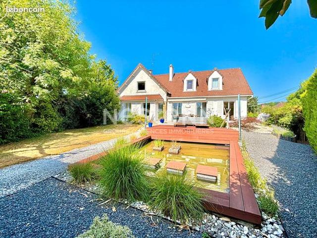 Maison 7 pièces 186 m²
