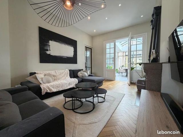 Maison 7 pièces 186 m²