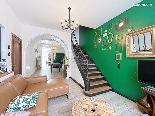 Maison 7 pièces 186 m²