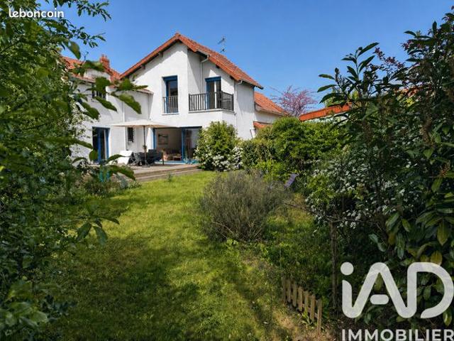 Maison 7 pièces 186 m²