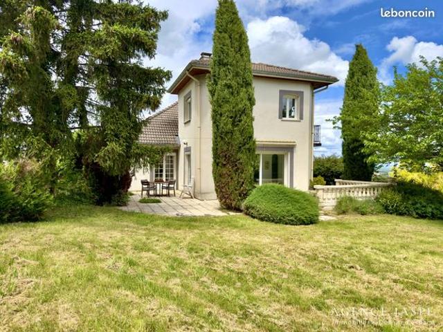 Maison 7 pièces 186 m²