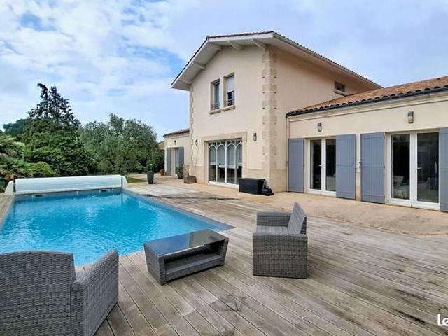 Maison 7 pièces 187 m²