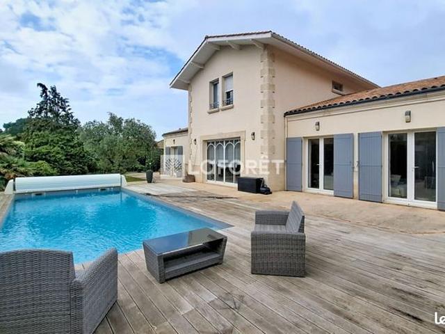 Maison 7 pièces 187 m²
