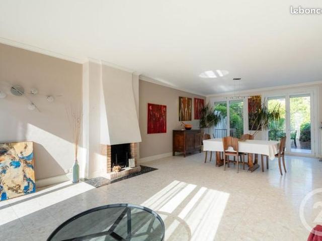 Maison 7 pièces 187 m²