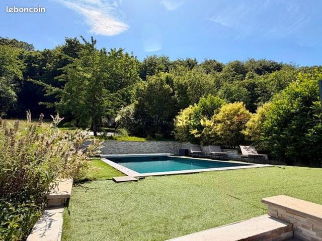 Maison 7 pièces 187 m²