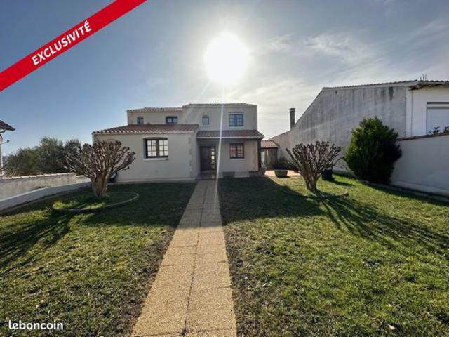 Propriété 7 pièces 187 m²