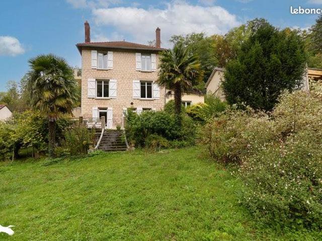 Maison 7 pièces 188 m²