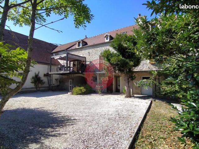 Maison 7 pièces 188 m²