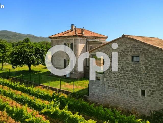 Maison 7 pièces 188 m²