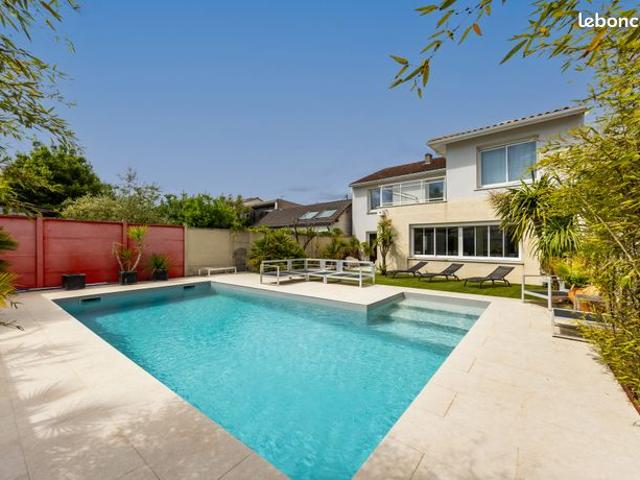 Maison 7 pièces 188 m²