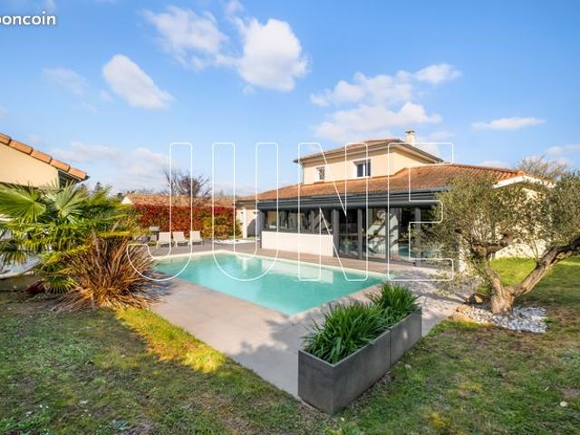 Maison 7 pièces 189 m²