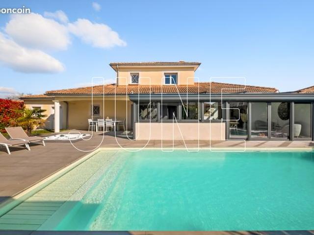 Maison 7 pièces 189 m²