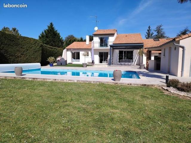 Maison 7 pièces 189 m²