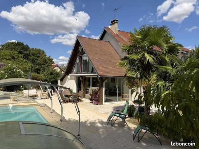 Maison 7 pièces 189 m²