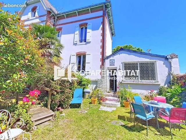 Maison 7 pièces 180 m²