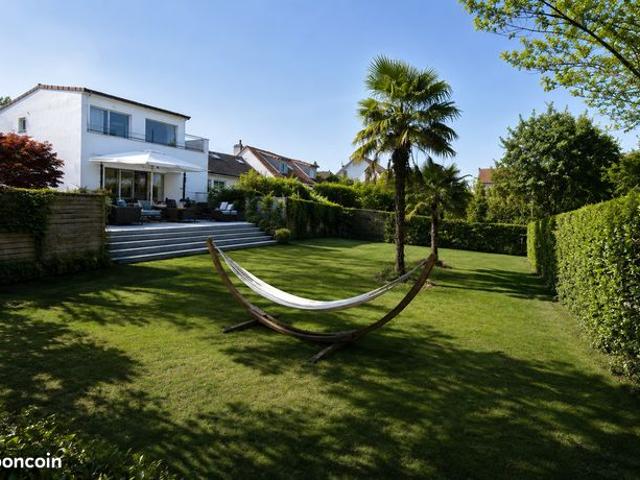 Maison 7 pièces 180 m²