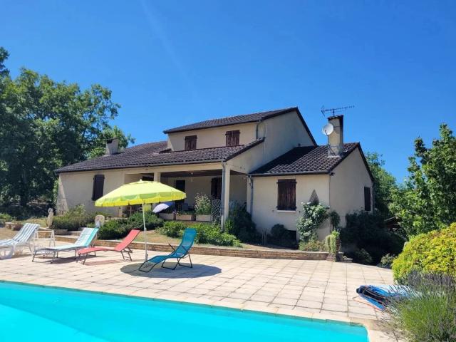 Maison 7 pièces 180 m²