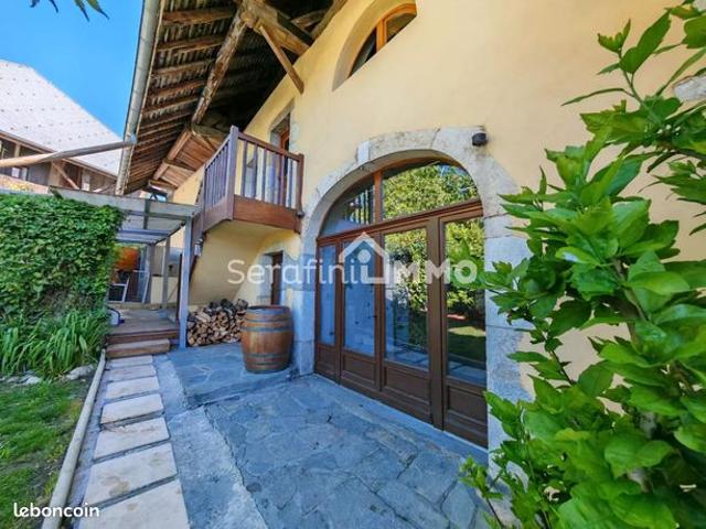 Maison 7 pièces 180 m²