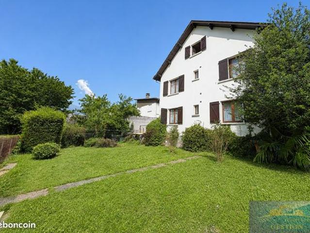 Maison 7 pièces 180 m²
