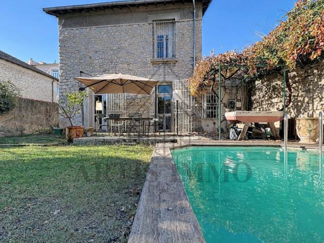 Maison 7 pièces 180 m²