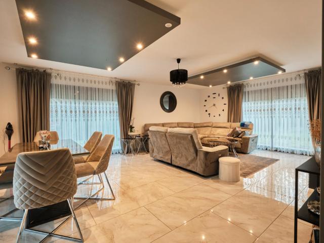 Maison 7 pièces 180 m²