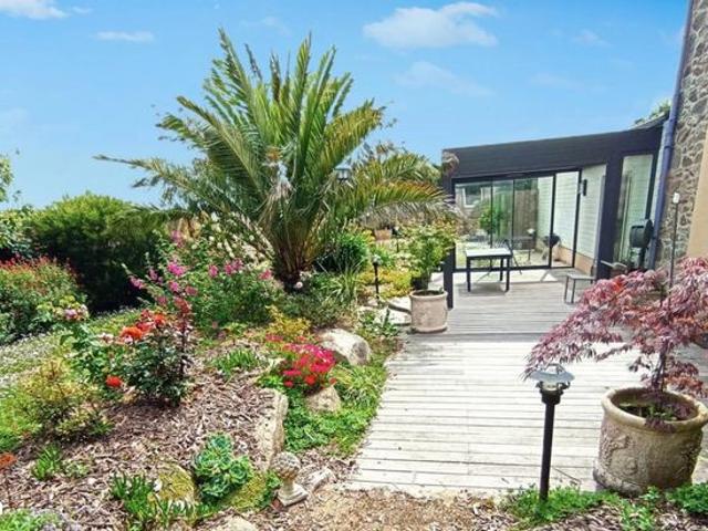 Maison 7 pièces 180 m²