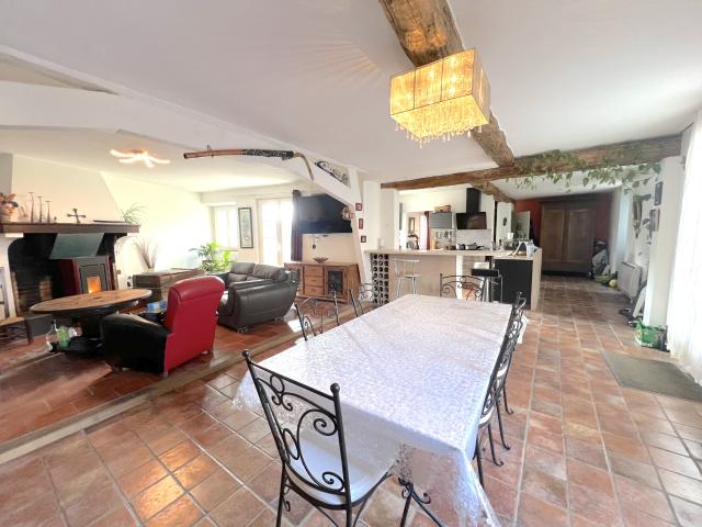 Maison 7 pièces 180 m²