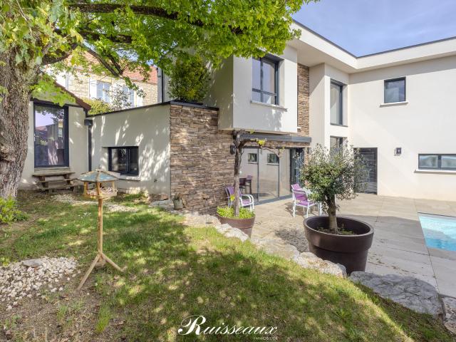 Maison 7 pièces 180 m²