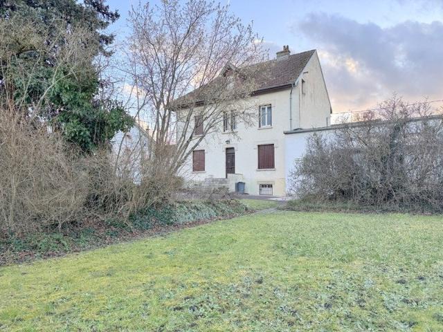 Maison 7 pièces 180 m²