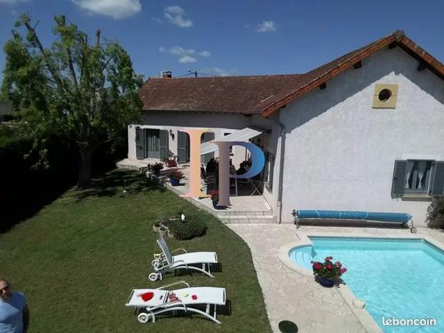 Maison 9 pièces 250 m²