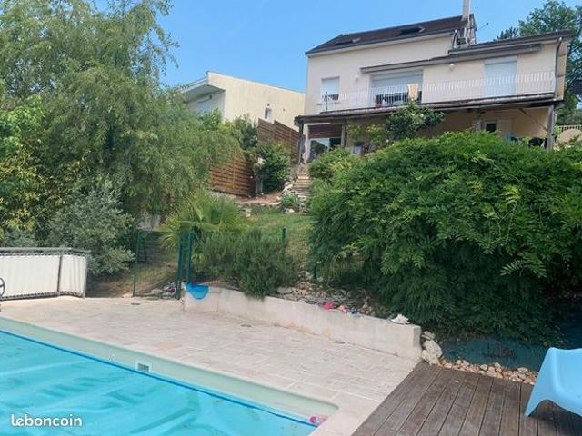 Maison 7 pièces 180 m²