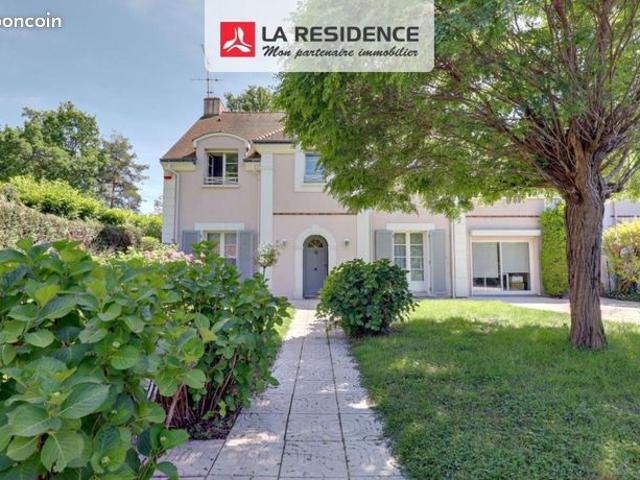 Maison 7 pièces 180 m²