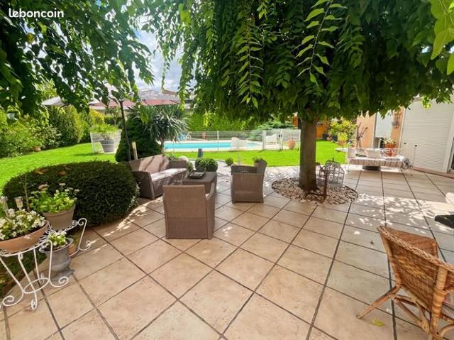 Maison 7 pièces 180 m²