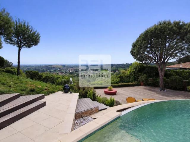 Maison 7 pièces 180 m²