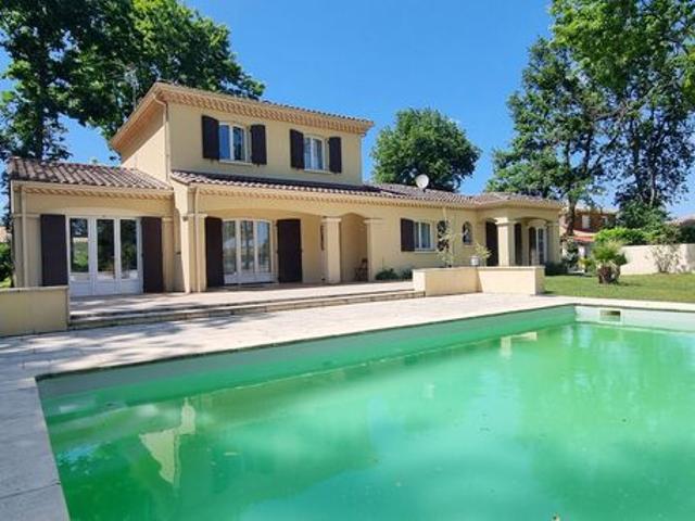 Maison 7 pièces 180 m²