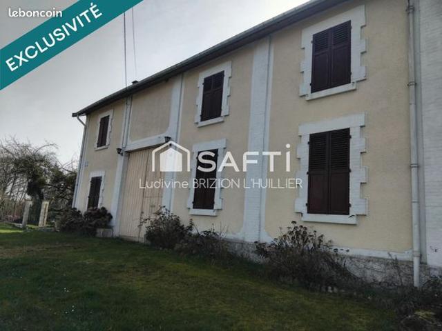 Maison 7 pièces 180 m²