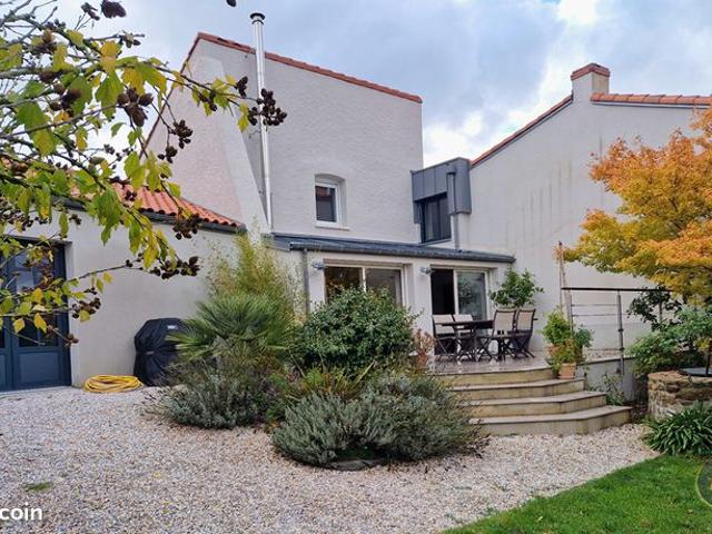 Maison 7 pièces 180 m²