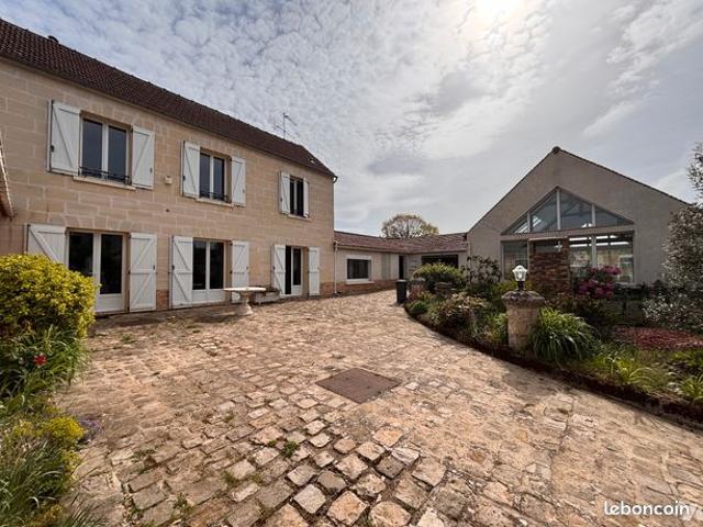 Maison 7 pièces 180 m²