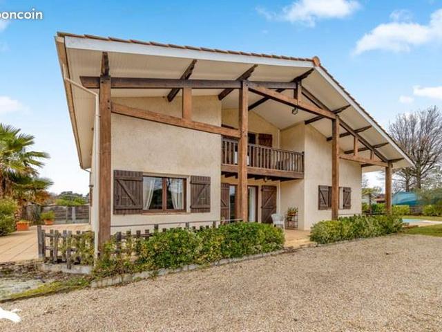 Maison 7 pièces 180 m²