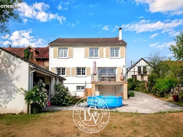 Maison 7 pièces 180 m²