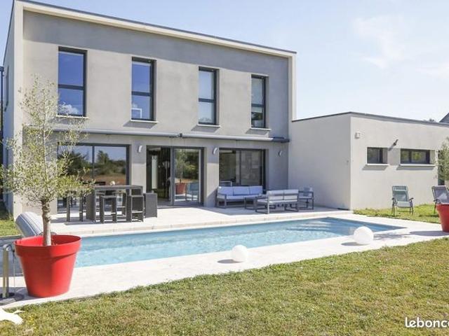 Maison 7 pièces 180 m²