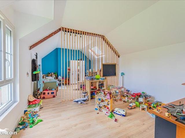 Maison 7 pièces 180 m²