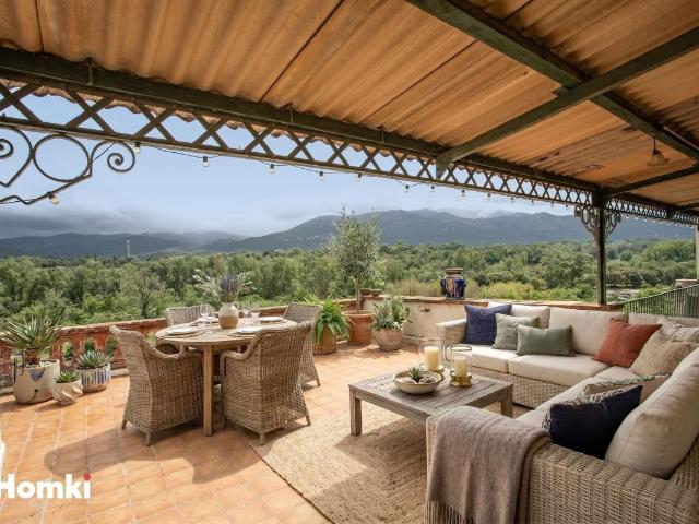 Maison 7 pièces 180 m²