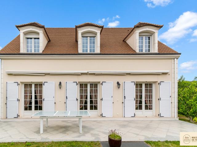 Maison 7 pièces 180 m²