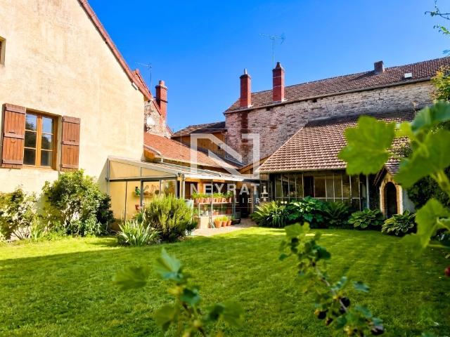 Maison 7 pièces 180 m²