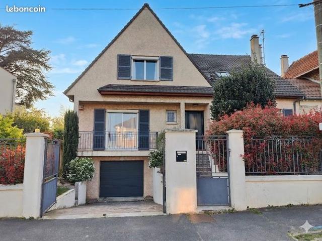 Maison 7 pièces 180 m²