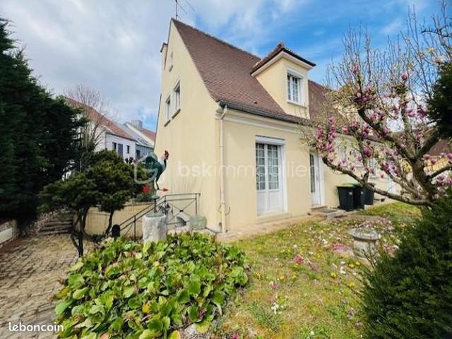 Maison 7 pièces 180 m²