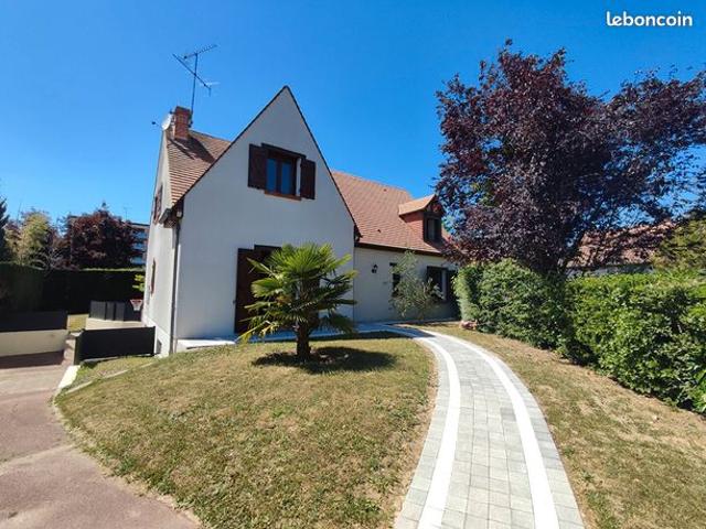 Maison 7 pièces 180 m²