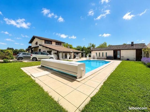 Maison 7 pièces 180 m²