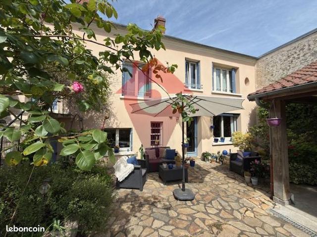 Maison 7 pièces 180 m²